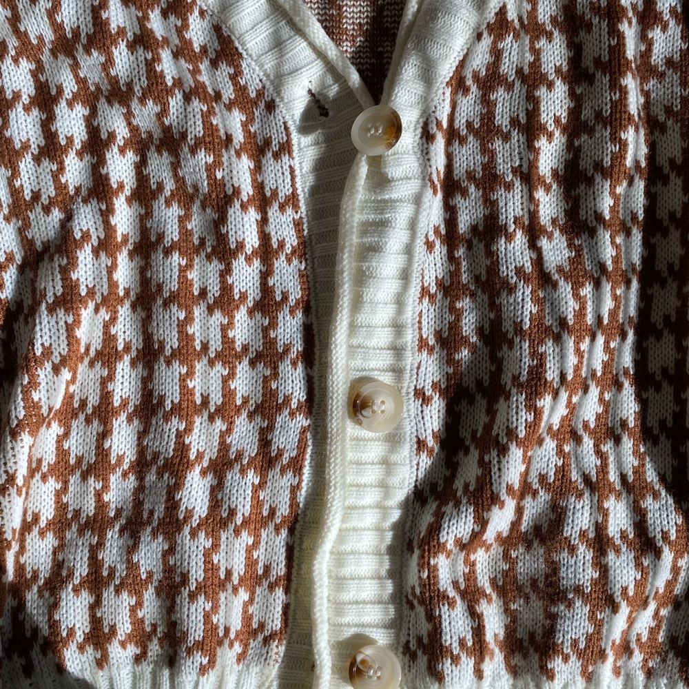 Patterned Sweater - Picture 4 of 4